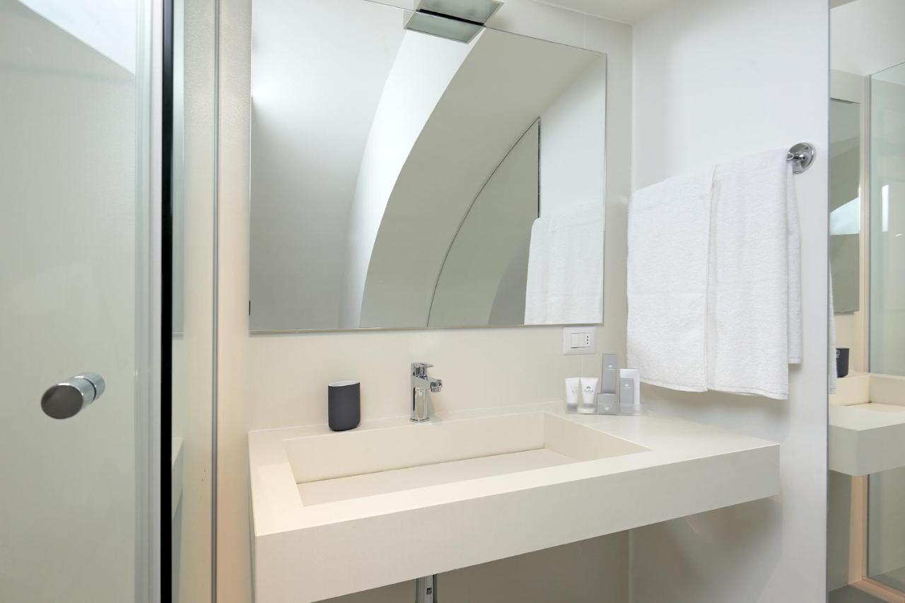 Bed & Breakfast B&bari, Via Cairoli, Le Di Aurelia *