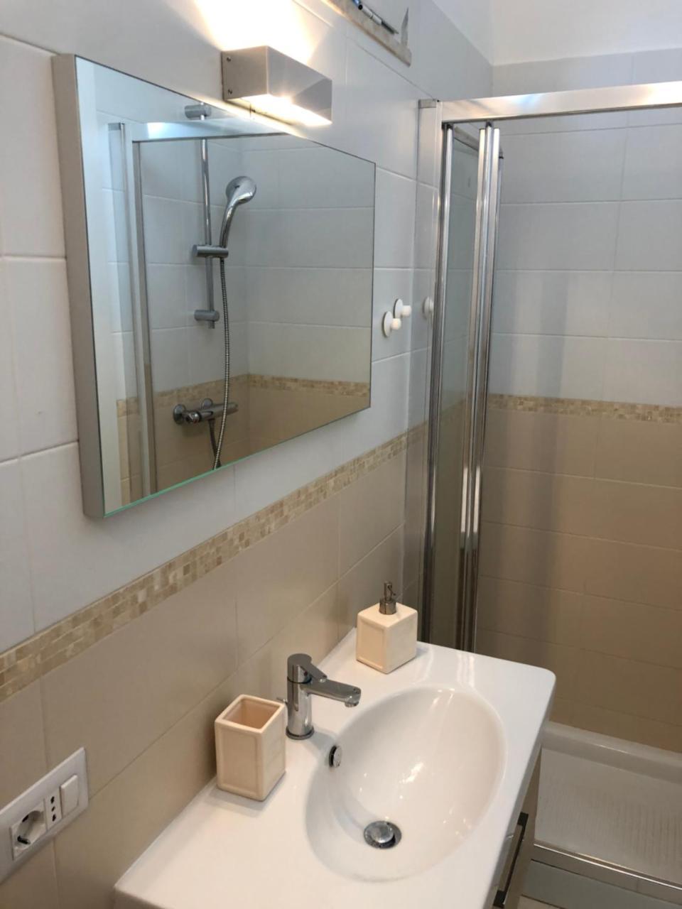 Apartman White House