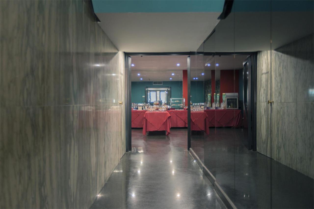 Executive Business 3*