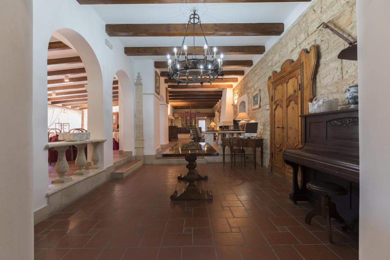 Hotel Masseria Sant'anna 4*