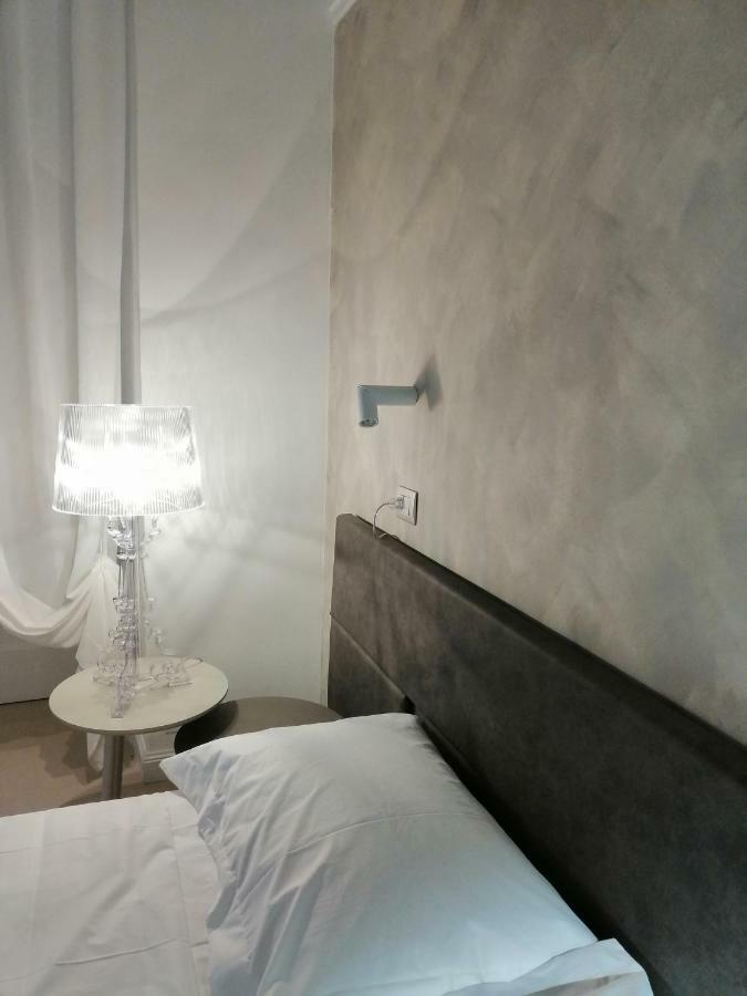 102 Bed & Breakfast Bari