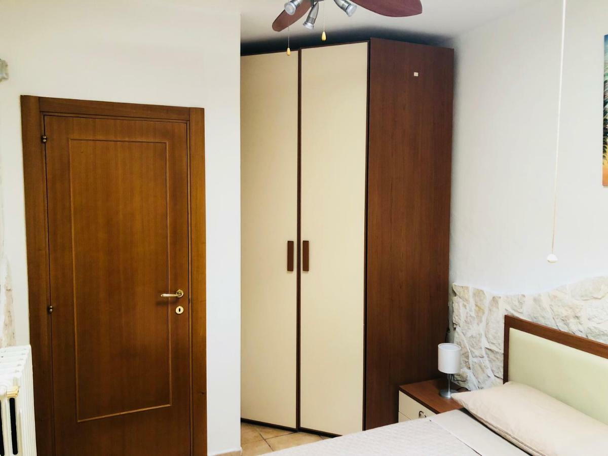 C.b.guesthouse