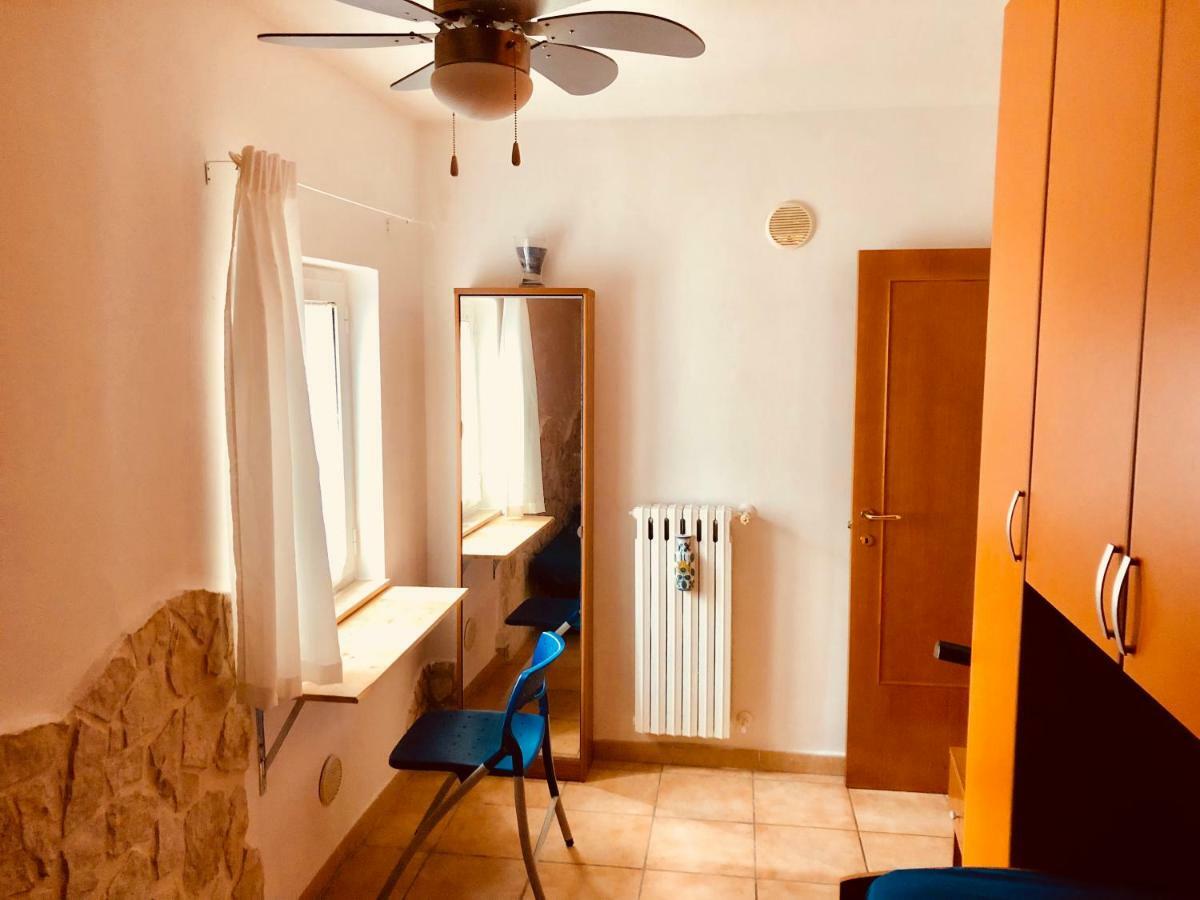 C.b.guesthouse *