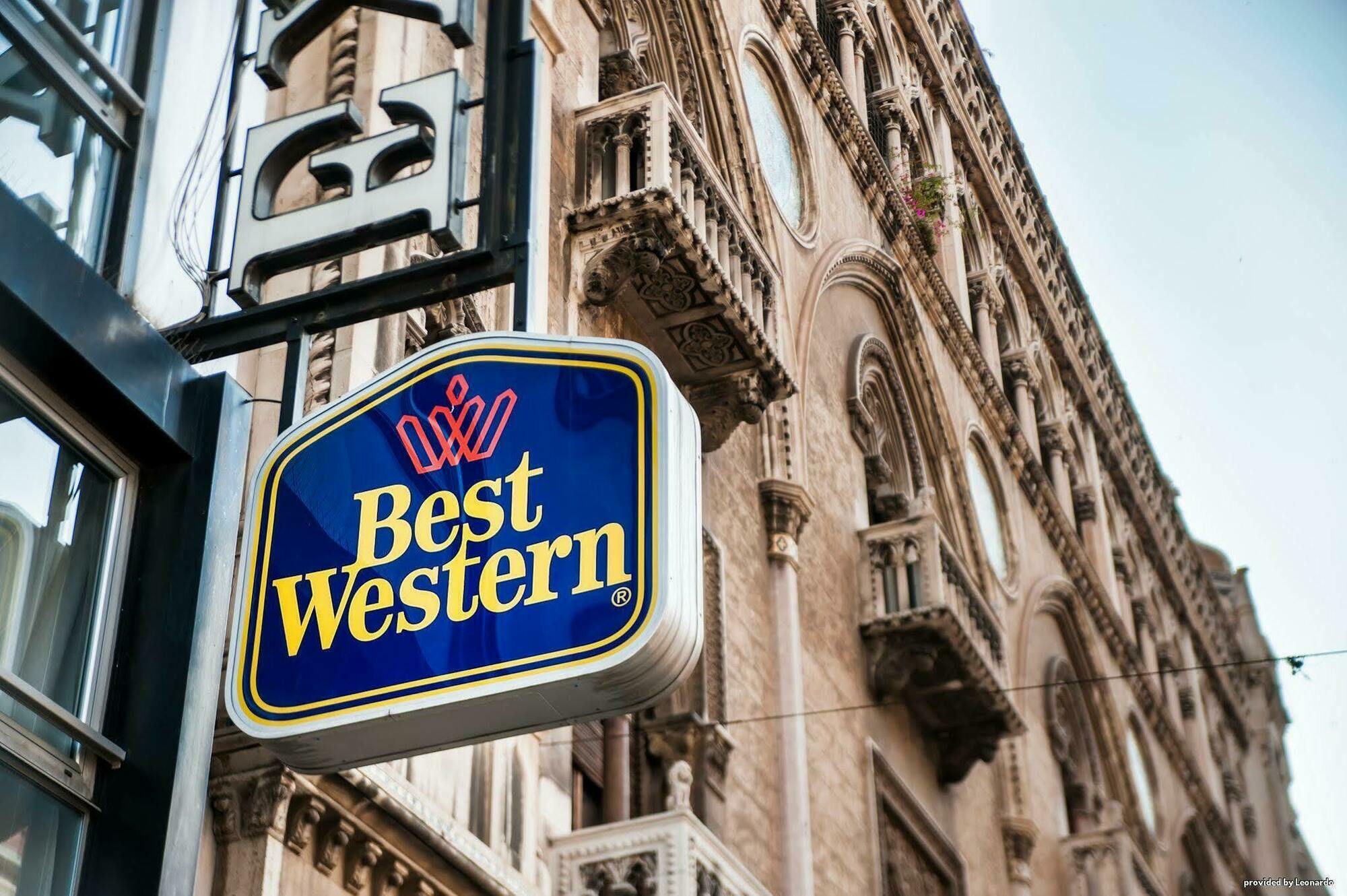 Hotel Executive Business