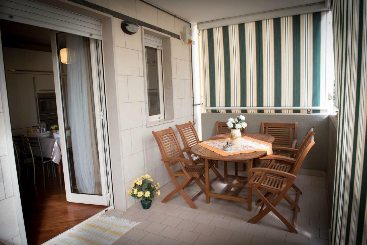 Casa Menhir Aet Apartment Bari