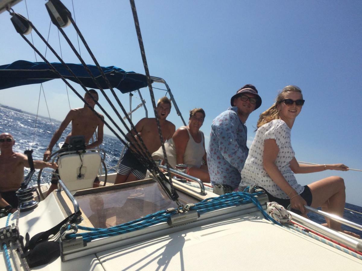 Botel Waypoint Azzurra
