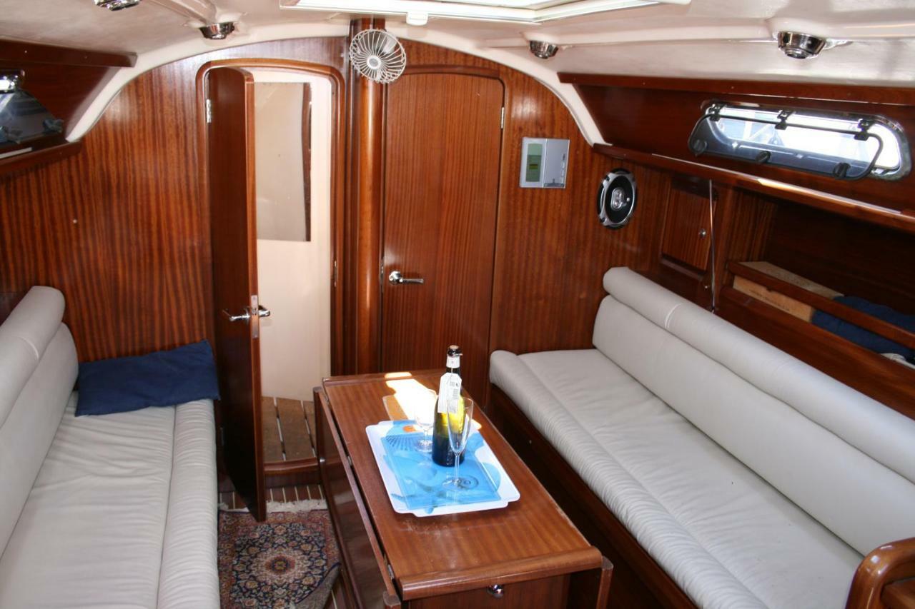 Waypoint Azzurra Botel