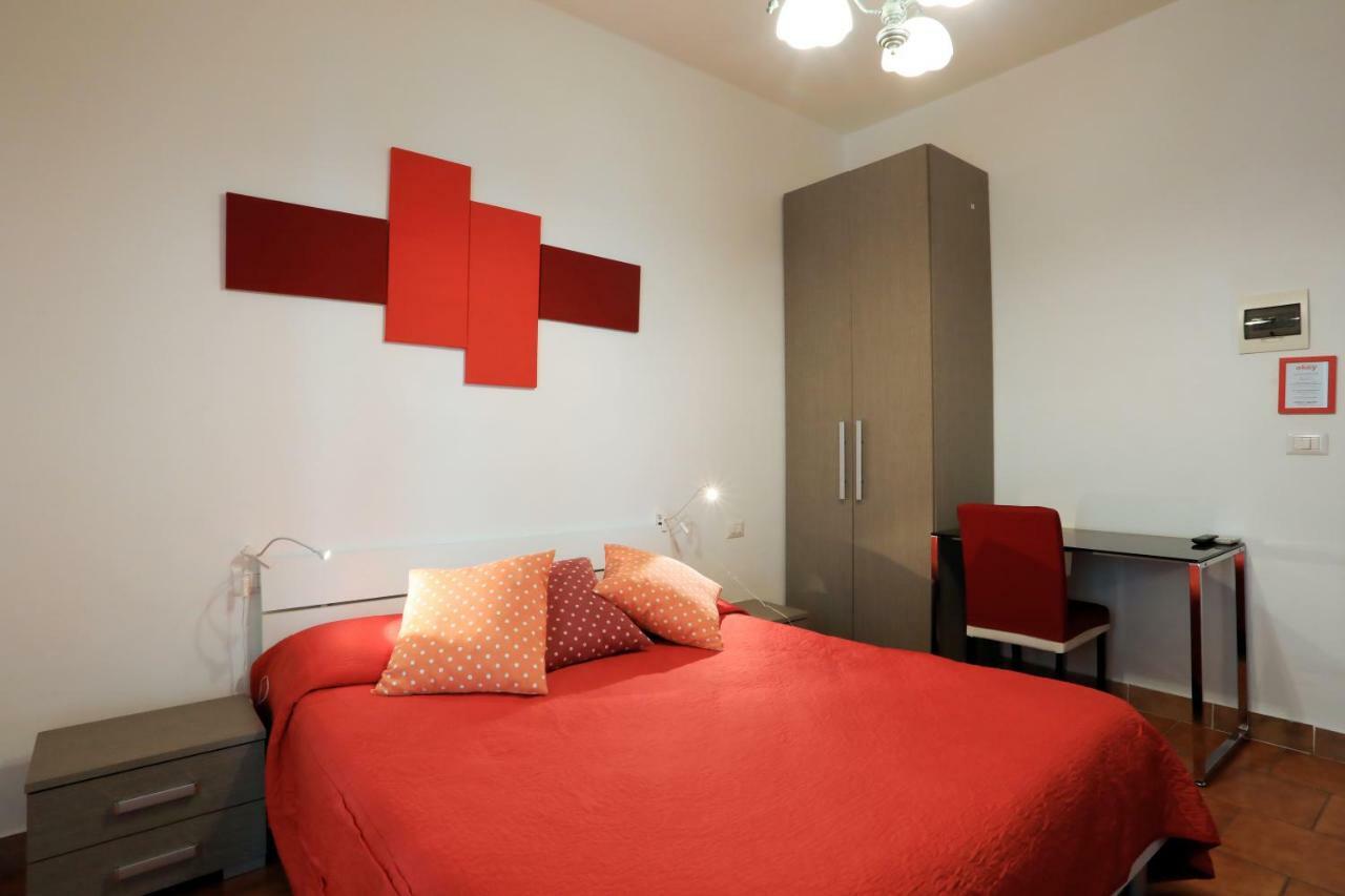 Guest house Primo Piano - Policlinico 2*