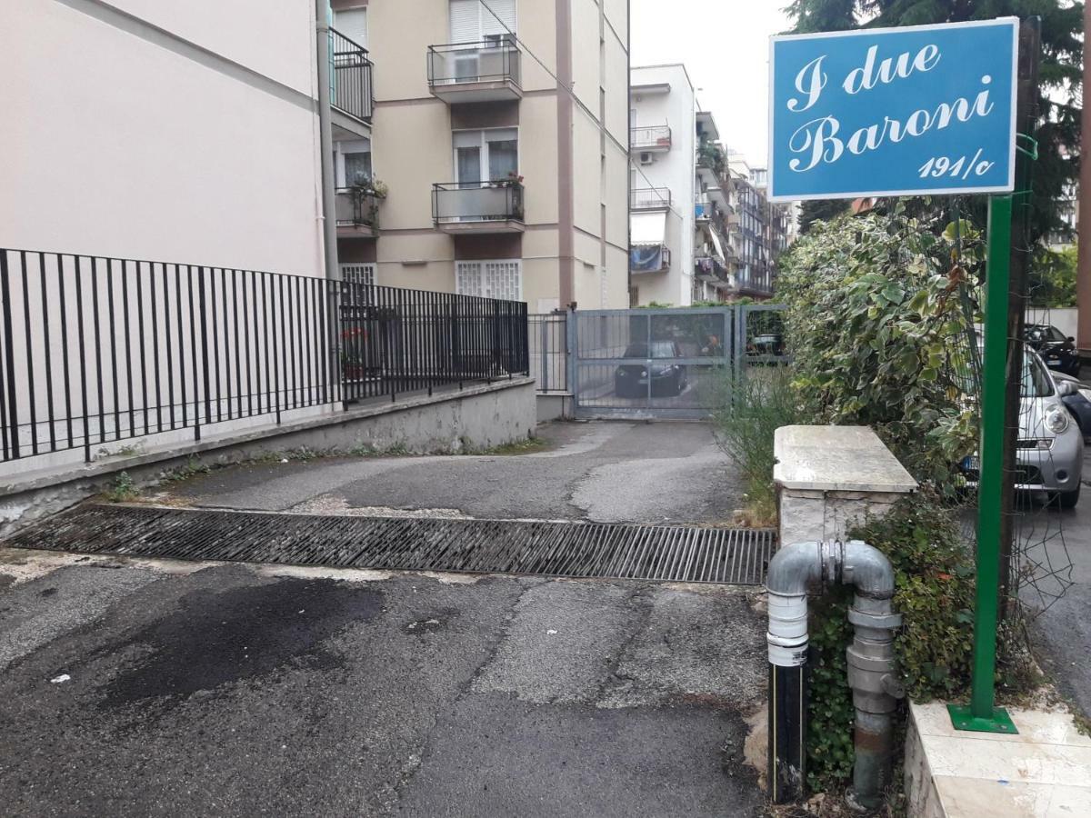 I Due Baroni - Fronte Campus *