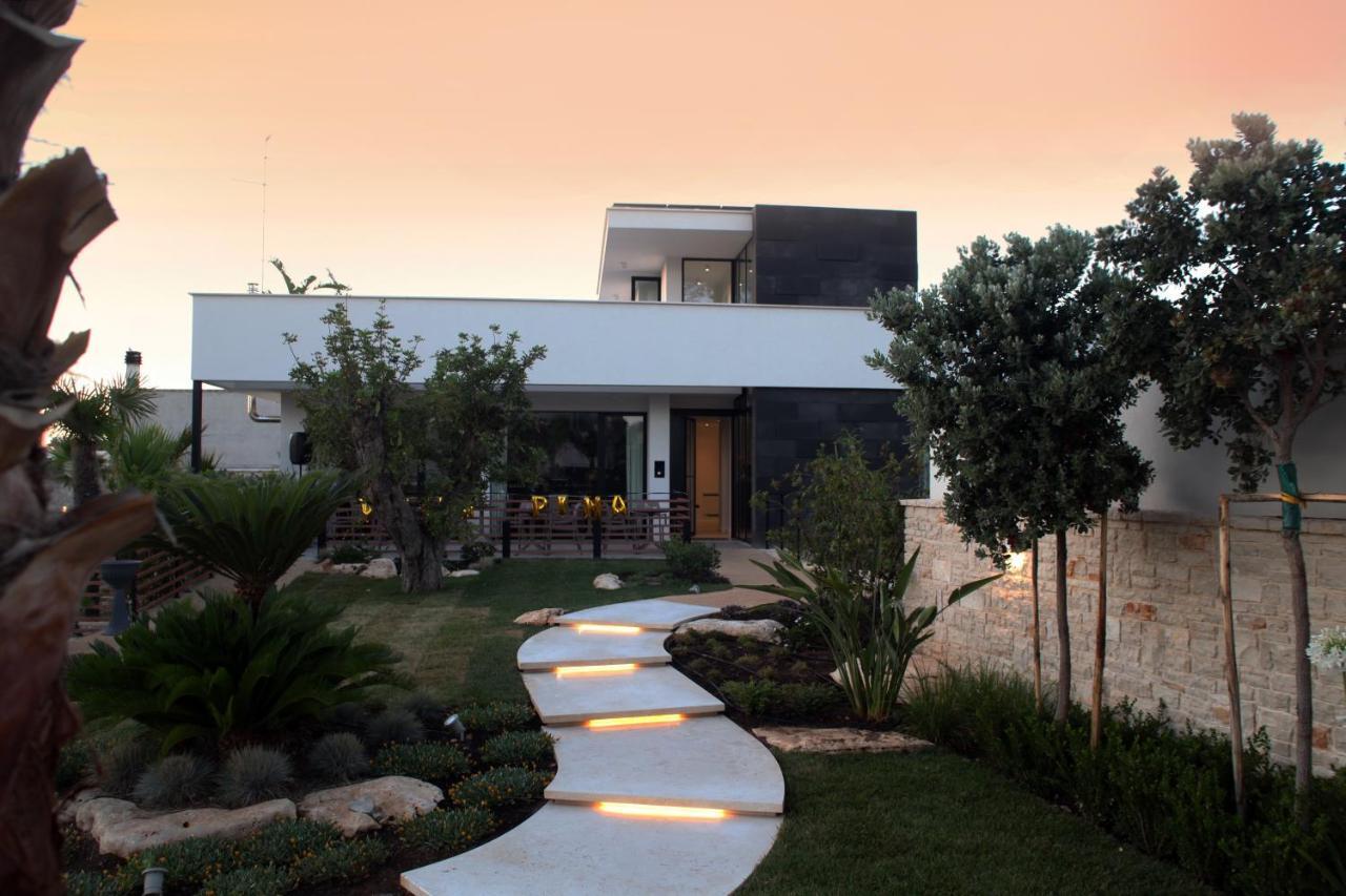 Pina Bed & Breakfast 2*