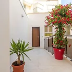 Seven Notes Guest House