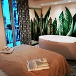 Sonnino Suite Jacuzzi Apartment