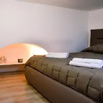 Casa Dell Arco Apartment
