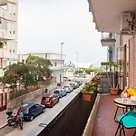 Pane & Pomodoro Beach Roomy Flat