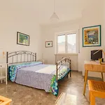 Robertone Guest House