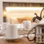 Apulialux Penthouse & Garden Con Spa In Centro