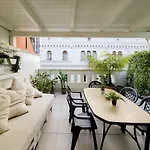 Penthouse In The Heart Of Bari With Terrace