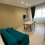 Levante Apartment And Room