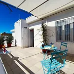 Good Vibes Apartment