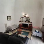 Very Central Apartment, By Shops, Bars, Restaurants