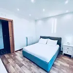 Macario Apartment In The Old Town