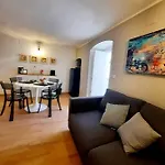 Petruzzelli Bari Apartment