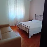 Carola