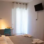 Fara1 Guesthouse