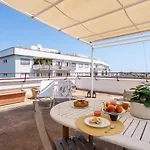Bright Studio With Terrace & Parking