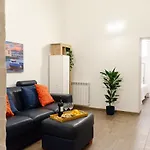 Modern Stone Apartment In The Heart Of Bari