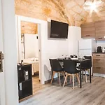 Sanavar Apartment