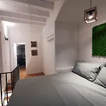 Corte San Triggiano 13 Citta Vecchia, Bari