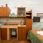 Apt 0 In The Historic Center Bari