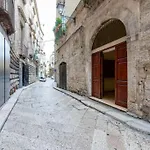 Apt 0 In The Historic Center Bari