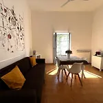 Willkommen In Einem Private Garden
