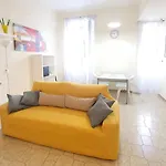 White Central Apartment - Bari Centro