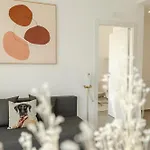 Apulialux - Exclusive And Modern City View, Private Parking