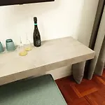 B&Bari, Via Crollalanza, Le Case Di Aurelia Guesthouse