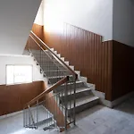 Cozy Studio Apartment Near Station - With Parking