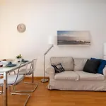 Dimora Del Teatro Sightly Apartment