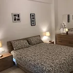 Suite 999