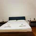 Suite169 Black