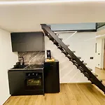 Suite169 Black