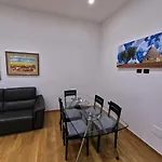 New Rooms Center