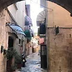 Al Vecchio Arco A Bari Vecchia