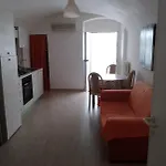 Appartamento Con Due Camere Da Letto Al Centro Di Bari