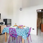 Tina House & Parking By Barbarhouse