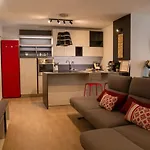 Eli\'S House