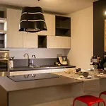 Eli\'S House