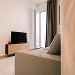 Apulian Tree - Luxury Central Apartment With Balcony - Bari